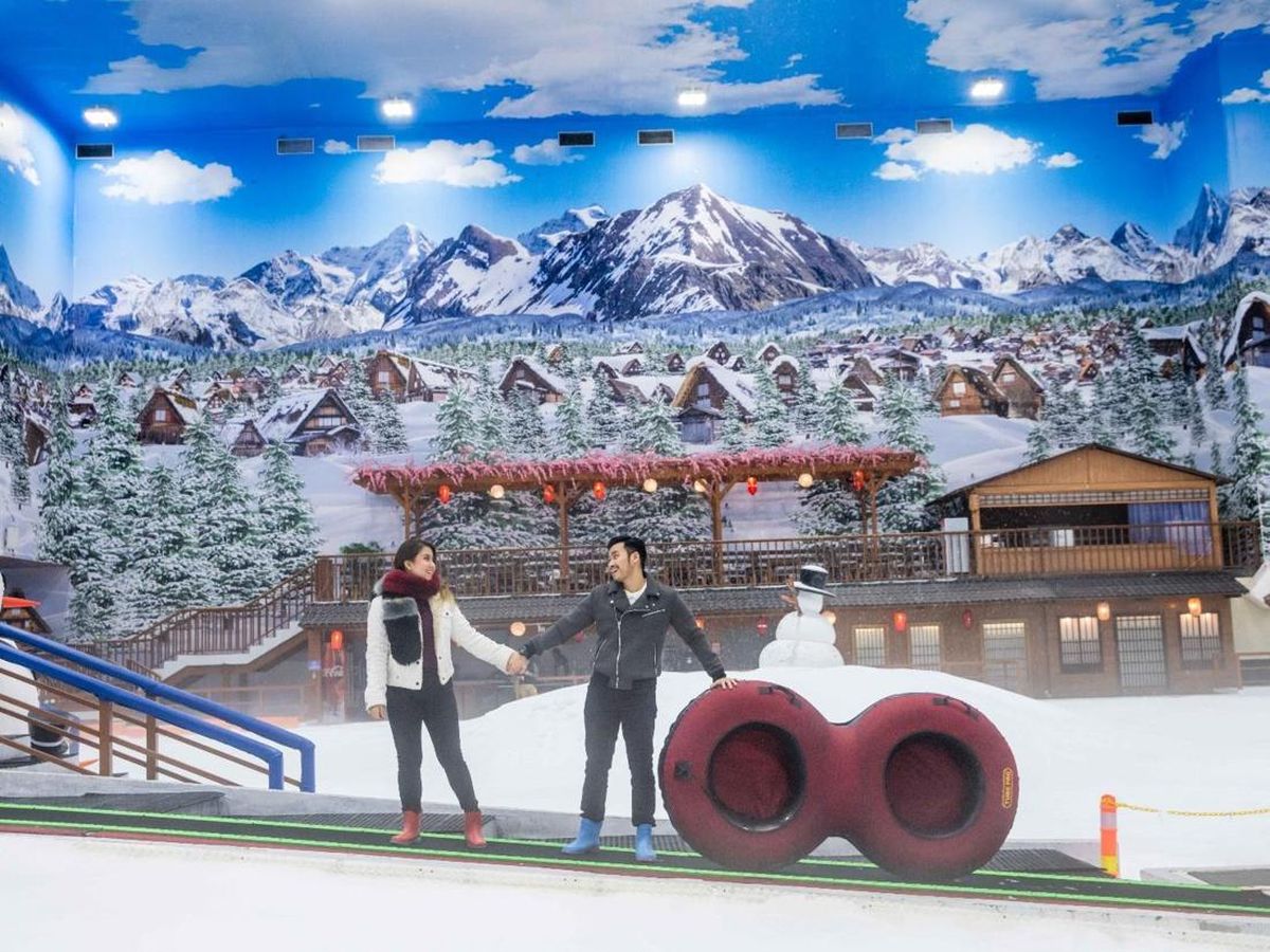 Trans Snow World Bermain Salju