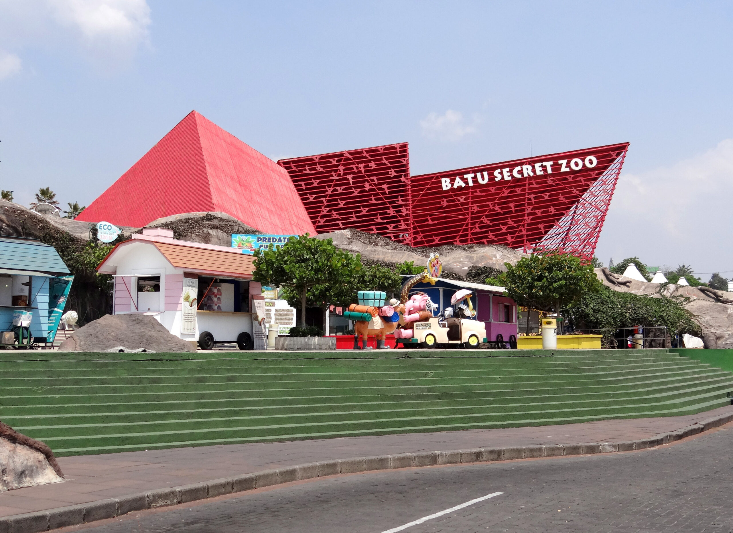Batu Secret Zoo